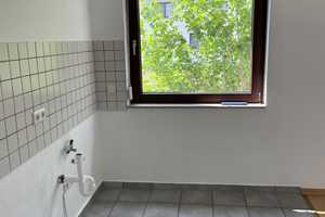 Moderne 3-Zimmer-Wohnung mit Balkon – Ideal für kleine Familien, Paare oder WG – Halfengasse 7, 50735 Köln – Vorschaubild 2