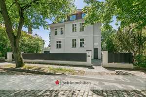 Luxus auf allen Ebenen - saniertes Anwesen in Lichterfelde-West – Die vollständige Adresse der Immobilie erhältst du vom Anbieter., 12205 Lichterfelde, Berlin – Vorschaubild 1