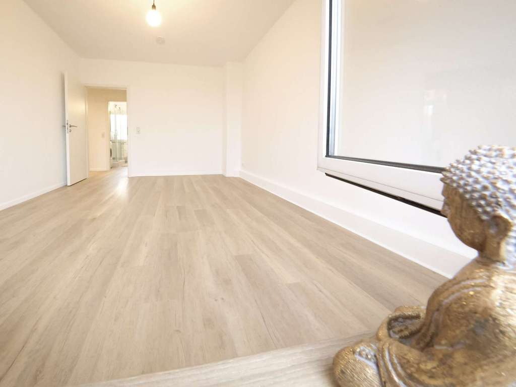 Immobilie in Rötha - Bezugsfreie 3-Zimmer-Wohnung in Rötha – modernisiert und ruhig gelegen - Bild 2