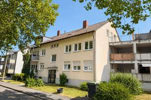Charmante 2-Zimmer-Wohnung mit Balkon und ca. 40 m² Werkraum in Rüngsdorf! Leerstand!