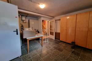 Charmantes Einfamilienhaus mit Wintergarten, Sauna, offenem Büro und vielseitigem Kellerbereich – Die vollständige Adresse der Immobilie erhältst du vom Anbieter., 91757 Treuchtlingen – Vorschaubild 17