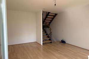 Reihenmittelhaus mit Gartenanteil,max. 5 Personen, mit eigenem festen Einkommen – Käthe-Heinemann-Weg 19, 13591 Staaken, Berlin – Vorschaubild 6