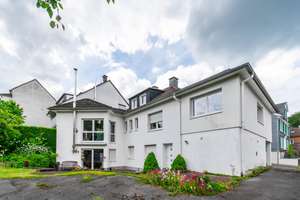Ungewöhnlich vielseitig: Großzügiges Einfamilienhaus mit Charme, Optionen und Perspektive – Die vollständige Adresse der Immobilie erhältst du vom Anbieter., 42651 Solingen-Mitte, Solingen – Vorschaubild 3