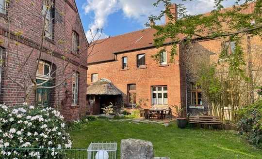 Historisches Bauernanwesen mit vielseitigem Potenzial im Herzen von Hullern