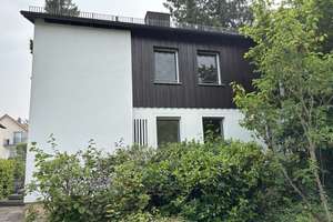 Einfamilienhaus mit herrlichem Garten in ruhiger Lage in München-Lochhausen – Die vollständige Adresse der Immobilie erhältst du vom Anbieter., 81249 Lochhausen, München – Vorschaubild 2