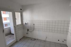 Helle Wohnung mit 2 Balkonen und KFZ-Stellplatz in Stuttgart West – Die vollständige Adresse der Immobilie erhältst du vom Anbieter., 70195 Rotebühl, Stuttgart – Vorschaubild 4