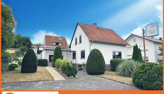 Bild von 85 m² großes Einfamilienhaus mit Friseursalon und 752 gepflegtem Grundstück!