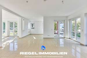Sie hier? Wir auch! Stilvolle Erdgeschosswohnung mit 2 Bädern, Terrasse und Gartenanteil