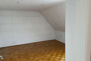 2,5-Zimmer-Dachwohnung mit Balkon und Tiefgaragenstellplatz in Ulm-Mitte – Die vollständige Adresse der Immobilie erhältst du vom Anbieter., 89073 Mitte, Ulm – Vorschaubild 8