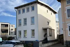 Gepflegtes Mehrfamilienhaus in Lübeck St. Lorenz Nord mit 3 Wohnungen und 3 Garagen 
 – Lübeck – Vorschaubild 1