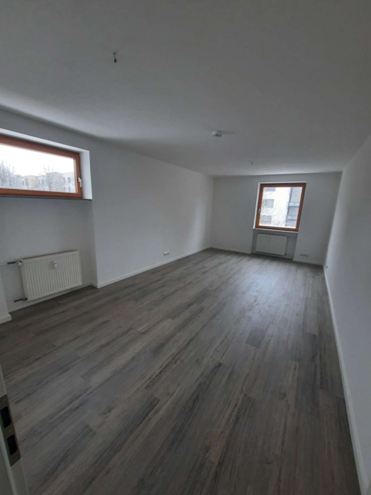 Attraktive und geräumige 4-Zimmer-Maisonette-Wohnung mit Loggia und Kamin in Göttingen
