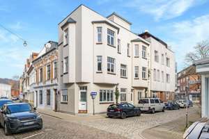 Attraktives Mehrfamilienhaus im beliebten Steintor – Die vollständige Adresse der Immobilie erhältst du vom Anbieter., 28203 Steintor, Bremen – Vorschaubild 1