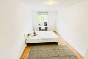 2 möblierte WG-Zimmer frei – Top Lage in Heidelberg (Mombertplatz 31) – Mombertplatz 31, 69126 Emmertsgrund, Heidelberg – Vorschaubild 2