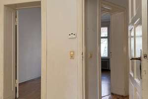 Bezugsfreie, großzügige 3-Zimmer-Altbauwohnung mit Balkon in grüner, ruhiger Lage in Reinickendorf! – Amendestraße 29, 13409 Reinickendorf (Ortsteil), Berlin – Vorschaubild 15