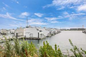 Schwimmendes Haus: Luxuriöse Eleganz direkt auf der Schlei – Die vollständige Adresse der Immobilie erhältst du vom Anbieter., 24376 Kappeln – Vorschaubild 4