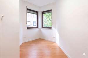 3-Zimmer-Wohnung mit großer Terrasse, Kamin und Garage in Junkersdorf. – Die vollständige Adresse der Immobilie erhältst du vom Anbieter., 50858 Junkersdorf, Köln – Vorschaubild 11