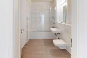 Schöne 3-Zimmer Wohnung mit Dachterrasse unweit vom Schloss Charlottenburg! – Tauroggener Straße 35B, 10589 Charlottenburg, Berlin – Vorschaubild 9