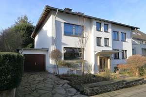 Natur Pur - rd. 138 m² ETW mit bezauberndem Staudengarten + Teich sowie Garage in Bredeney