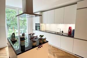 Stilvolle 3,5-Zimmer-Wohnung mit großer Terrasse, offenem Wohnbereich & Kamin in Bestlage Oberkassel – Die vollständige Adresse der Immobilie erhältst du vom Anbieter., 40545 Oberkassel, Düsseldorf – Vorschaubild 2