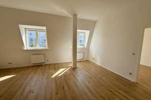 Charmante 2-Zimmer-Wohnung mit Balkon – Olvenstedter Straße 65, 39108 Magdeburg – Vorschaubild 1