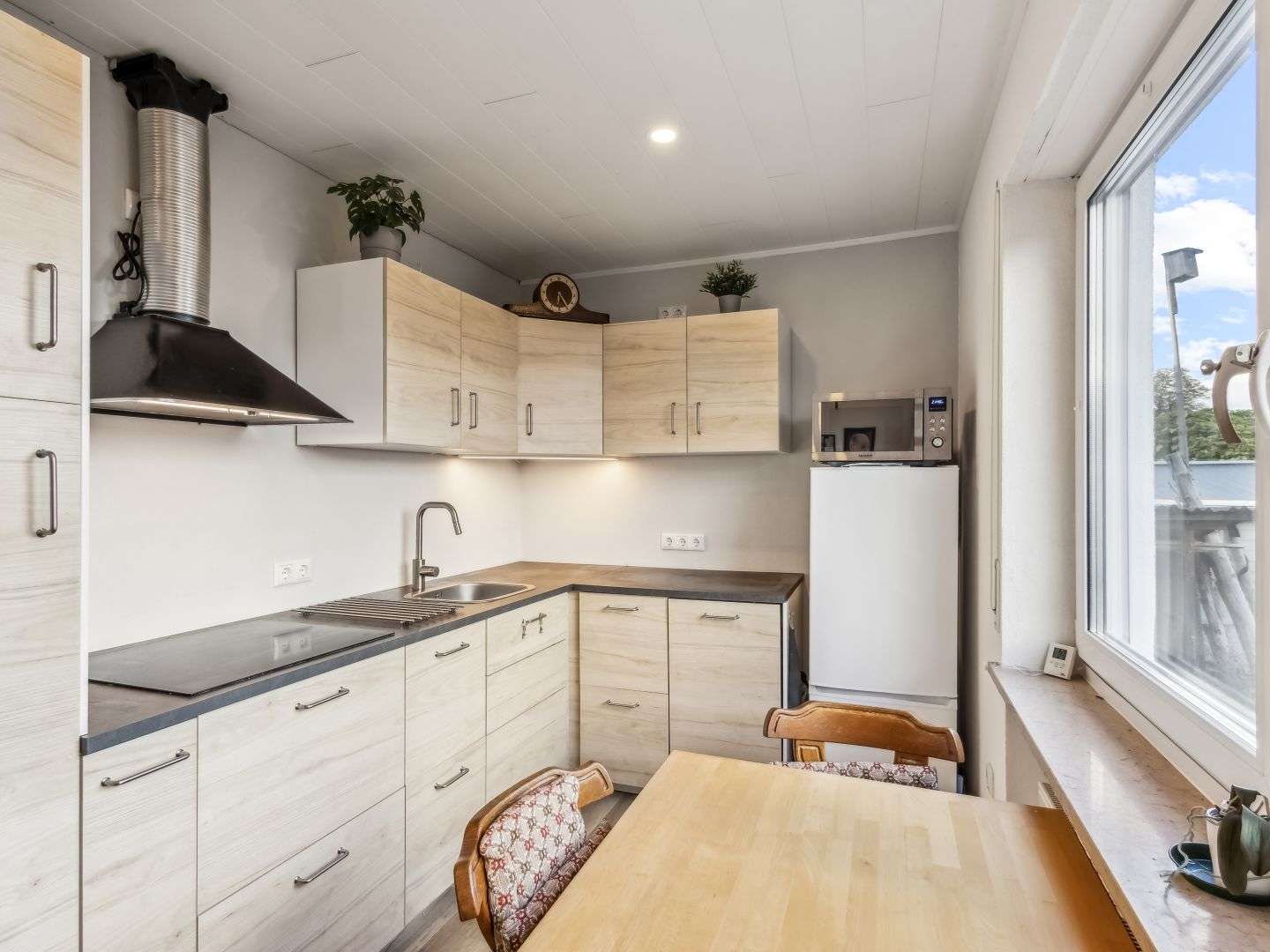 Immobilie in Adelzhausen - Top saniertes Mehrgenerationenhaus mit Gewerbeeinheit in Adelzhausen - Bild 5