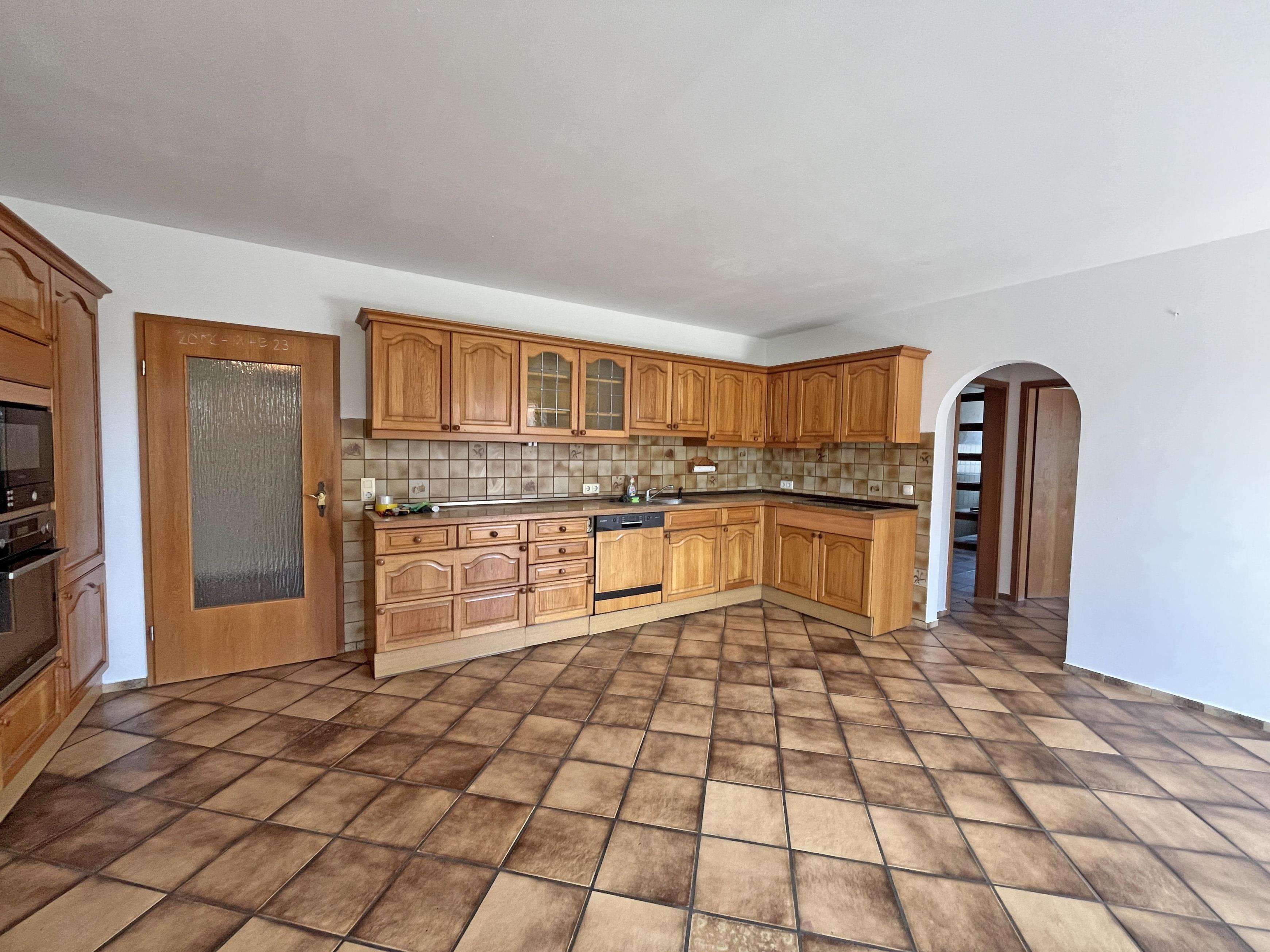 Immobilie in Stöttwang - Bauernhof mit sehr guter Substanz und vielen Möglichkeiten - Bild 4