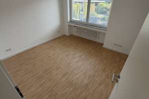 Helle 3-Zimmer Wohnung mit Balkon im 1. OG in Düsseldorf-Lörick – Die vollständige Adresse der Immobilie erhältst du vom Anbieter., 40547 Lörick, Düsseldorf – Vorschaubild 10