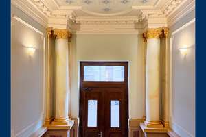 Historischer Jugendstil trifft modernen Komfort: Edles Dachgeschoss mit Aufzug im Waldstraßenviertel