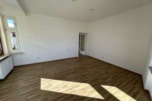 Geräumige 2-Zimmer-Wohnung mit geschlossenem Balkon! – Otto-Richter-Straße 29, 39116 Sudenburg, Magdeburg – Vorschaubild 2