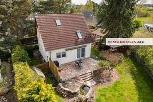 IMMOBERLIN.DE - Adrettes Einfamilienhaus mit Gartenidylle in familiärer Lage – Die vollständige Adresse der Immobilie erhältst du vom Anbieter., 13127 Französisch Buchholz, Berlin – Vorschaubild 2
