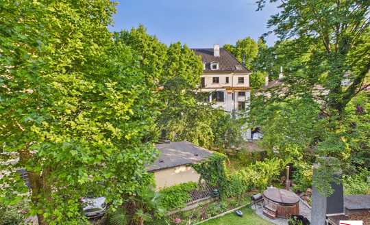 LU-Süd! Altbau-Charme trifft auf modernen Komfort! ***