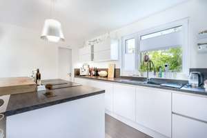 Modernes Familienhaus mit Dachterrasse, Sauna und Südwestgarten in Wiesbaden-Nordenstadt – Die vollständige Adresse der Immobilie erhältst du vom Anbieter., 65205 Nordenstadt, Wiesbaden – Vorschaubild 7
