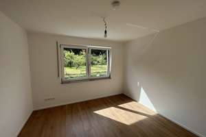 Schöne Familienfreundliche 5-Zimmer-Doppelhaushälfte mit Keller und Doppel-Carport in Schliengen – Wassengärtle 23, 79418 Schliengen – Vorschaubild 11