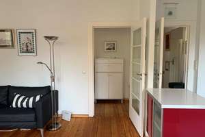 Blick zum Schoelerpark 2 Zi. + ca. 11 m² Raum in Dach als Sondernutzungsrecht – Schoelerpark 11, 10715 Wilmersdorf, Berlin – Vorschaubild 7
