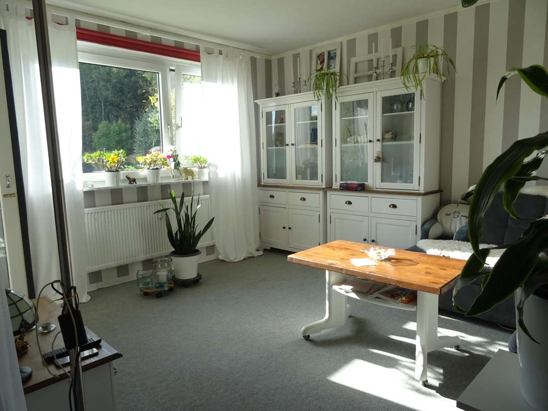 Immobilie in Bad Oldesloe - Sehr gepflegte 2-Zi-ETW, direkt am Kurpark. - Bild 1