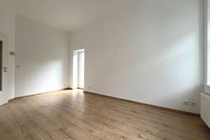 Lichtdurchflutete 4-Zimmer-Wohnung mit Tageslichtbad, Badewanne und Balkon in Böhlitz-Ehrenberg – 4178 Böhlitz-Ehrenberg, Leipzig – Vorschaubild 3