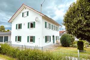 Charmantes Einfamilienhaus mit Garage – Ostallgäu (Kreis) – Vorschaubild 2