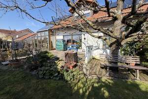 Exklusives Wohnjuwel mit Wintergarten, Wellness & Traumgarten in Hüttlingen – Die vollständige Adresse der Immobilie erhältst du vom Anbieter., 73460 Hüttlingen – Vorschaubild 61