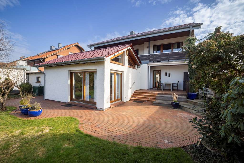 Immobilie in Lübbecke - Gepflegtes Einfamilienhaus mit besonderem Wohnambiente – ruhig & zentrumsnah in Lübbecke - Bild 1