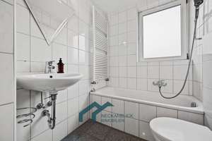 Praktisch geschnittene 3 Zimmer Wohnung mit Balkon und schöner Aussicht – Die vollständige Adresse der Immobilie erhältst du vom Anbieter., 70184 Gablenberg, Stuttgart – Vorschaubild 7