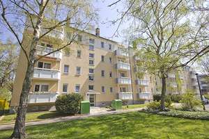 Nachnutzer gesucht! 2-Räume mit Balkon in der Frohen Zukunft