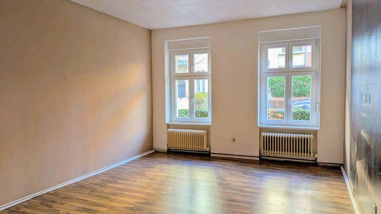 4 Zimmer Erdgeschosswohnung mit Terrassenmöglichkeit in Steglitz, Berlin – Bild 1