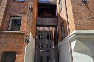 Traumwohnung auf der Lübecker Altstadtinsel – Historischer Charme trifft modernen Wohnkomfort – Siebente Querstraße 2, 23552 Innenstadt, Lübeck – Vorschaubild 3