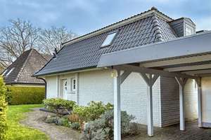 Ihr Rückzugsort im Grünen – stilvolles Einfamilienhaus in Hamburg-Lemsahl – Die vollständige Adresse der Immobilie erhältst du vom Anbieter., 22397 Lemsahl-Mellingstedt, Hamburg – Vorschaubild 2