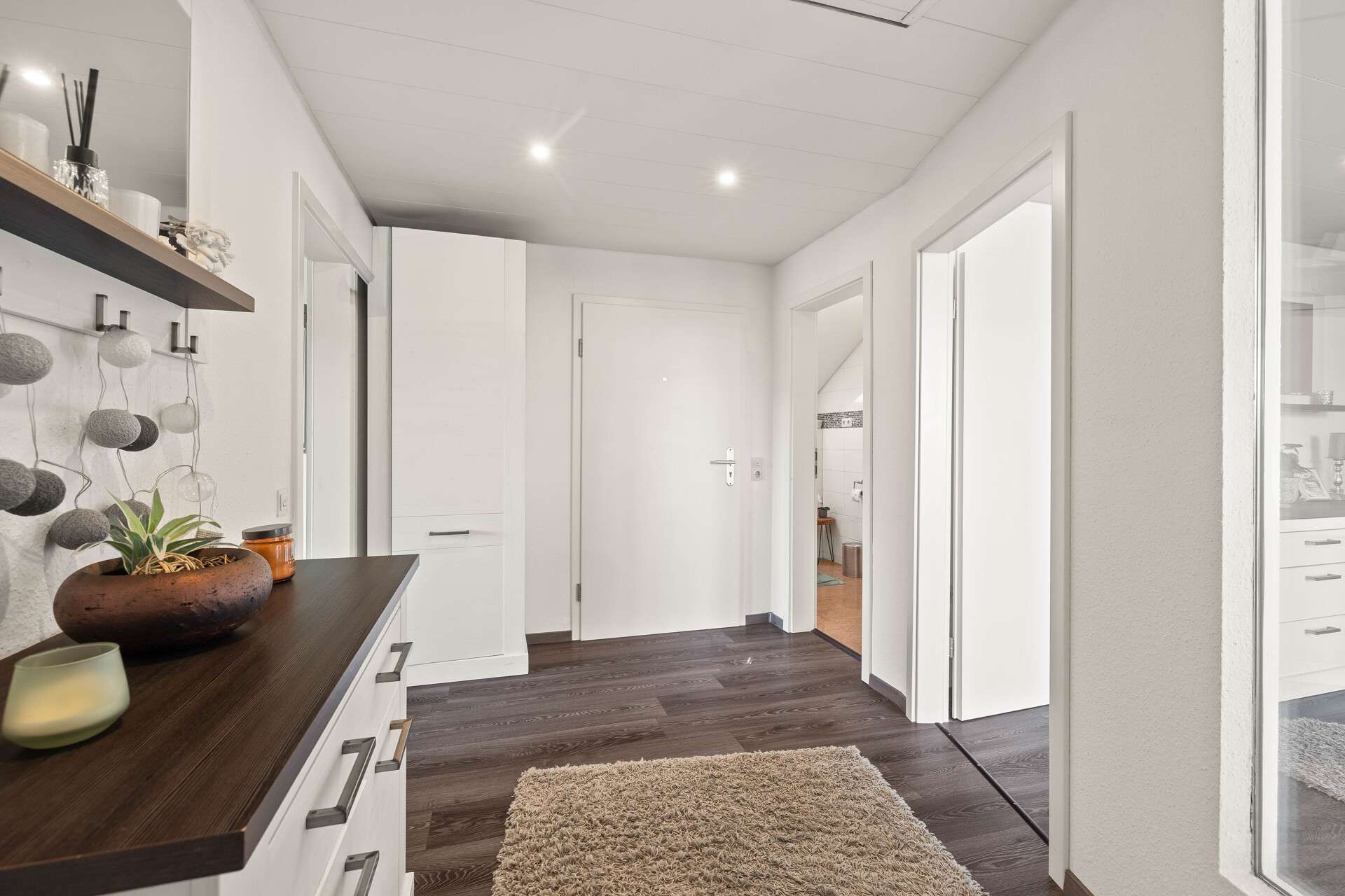 Immobilie in Hohentengen am Hochrhein - Platzwunder mit 2 Wohneinheiten - ca. 324 m² Wohnfläche, XXL-Dachterrasse - modernisiert inkl. PV - Bild 5