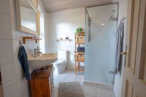 *** Komfortables Einfamilienhaus mit Wärmepumpe und PV-Anlage *** – Die vollständige Adresse der Immobilie erhältst du vom Anbieter., 94431 Pilsting – Vorschaubild 8
