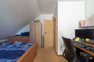 Exklusives Einfamilienhaus mit Charme und Modernität auf gepflegtem Grundstück mit 2 Stellplätzen – Berlin – Vorschaubild 7