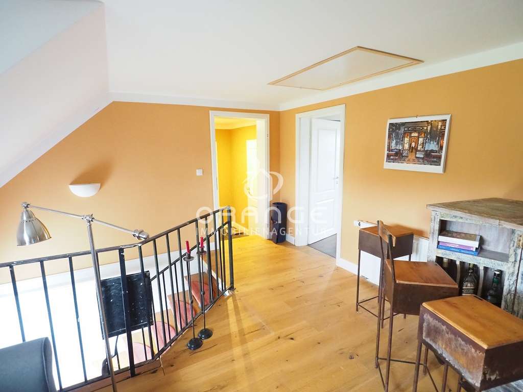 Immobilie in Maxdorf - * Wohnen im Grünen – Zweifamilienhaus mit großem Grundstück und viel Freiraum * - Bild 0