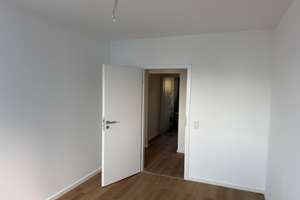 Frisch sanierte 3-Zimmer-Wohnung mit Balkon, EBK & Stellplatz in ruhiger Lage in Köln-Zündorf – Lilienweg 10, 51143 Zündorf, Köln – Vorschaubild 9
