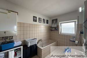 (M)EIN Zweifamilienhaus in MG-Kothausen
Wohnlichkeit auf ca. 120 m² inkl. Doppelgarage & Gartenoase – Kothausen 38, 41179 Rheindahlen-Land, Mönchengladbach – Vorschaubild 15